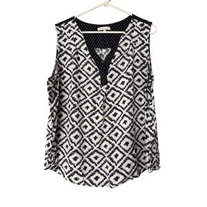 Skies Are‎ Blue 3X Sleeveless Top White Blue Geometric Print V Neck Blouse